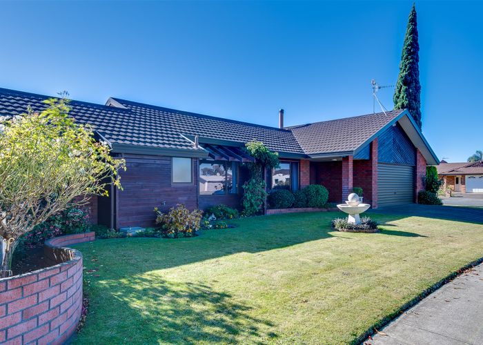 Free property data for 2 b Place, Taradale, Napier homes.co.nz