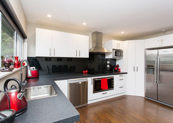  at 12 Cannon Hill Crescent, Mount Pleasant, Christchurch