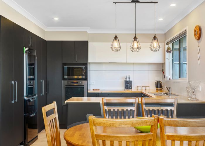  at 240 Ballintoy Park Drive, Welcome Bay, Tauranga