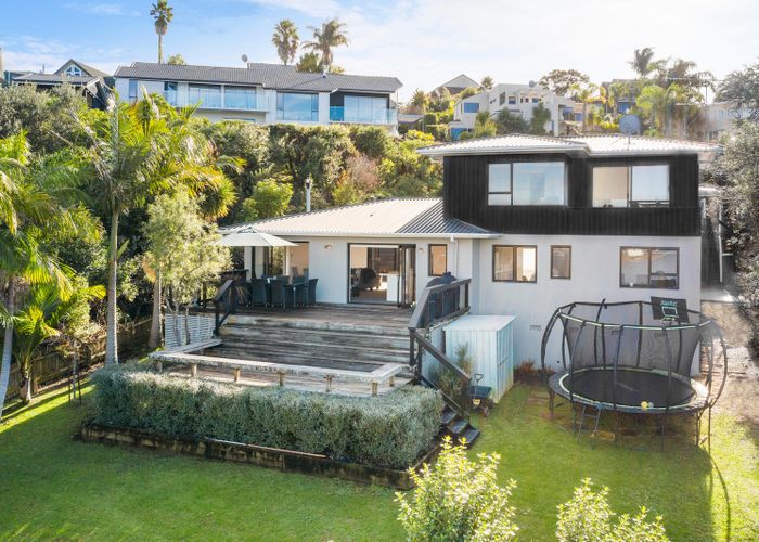  at 13 Constable Lane, West Harbour, Auckland