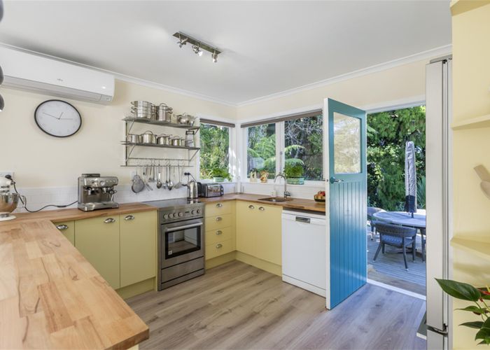  at 804 West Coast Road, Oratia, Auckland