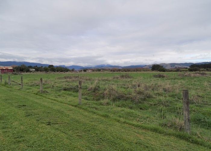  at 23 Kiharoa Street, Otaki Beach, Otaki