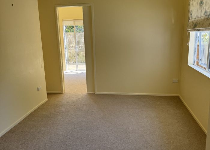  at 83 Fernhill Way, Oteha, North Shore City, Auckland