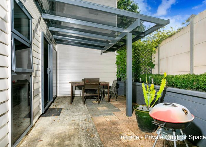  at 17a Ridgewood Crescent, Birkenhead, North Shore City, Auckland