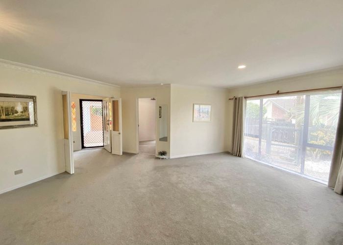  at 74 Redoubt Road, Goodwood Heights, Manukau City, Auckland