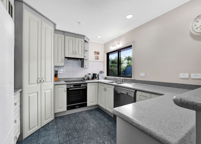  at 5 Ruskin Place, Westown, New Plymouth