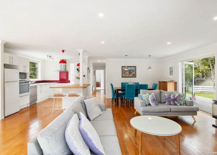  at 333 Huia Road, Titirangi, Waitakere City, Auckland