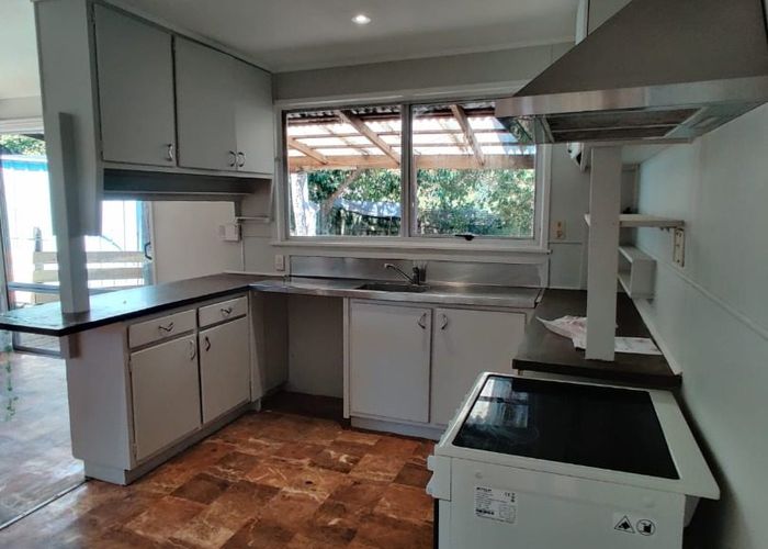  at 27 Burndale Terrace, Manurewa, Manukau City, Auckland