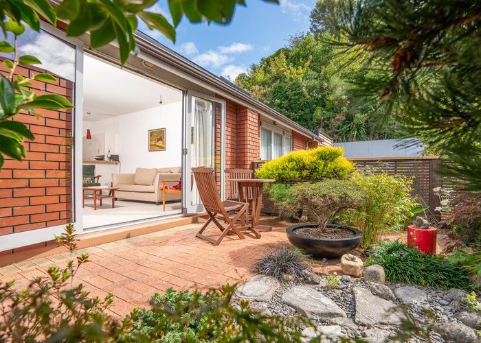  at 10 Futuna Close, Karori, Wellington, Wellington