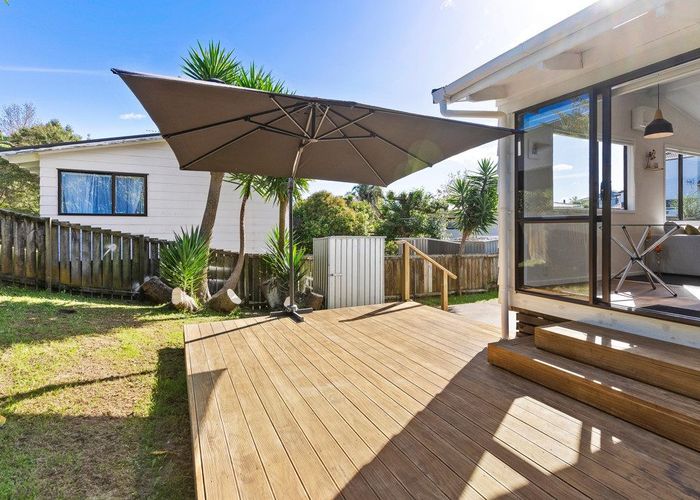  at 48B Sungrove Rise, Sunnyvale, Waitakere City, Auckland