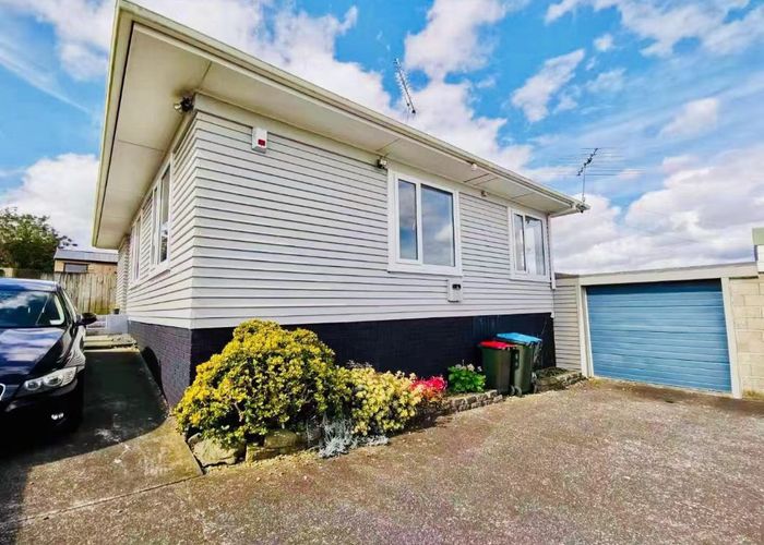  at 2/73 Barrack Road, Mount Wellington, Auckland City, Auckland