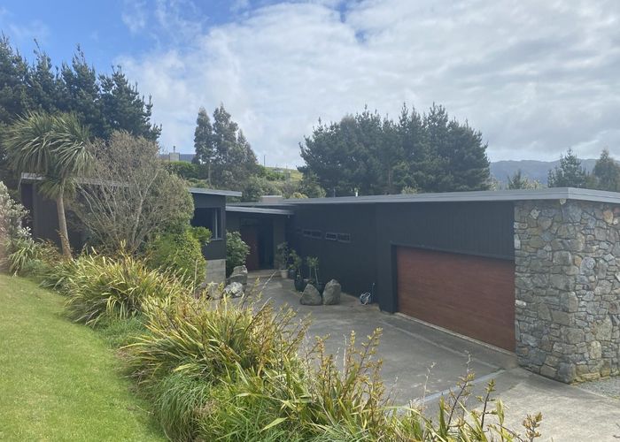  at 173 Bing Lucas Drive, Tawa, Wellington