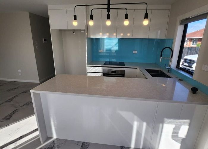  at 8 Doughty Place, Otara, Auckland