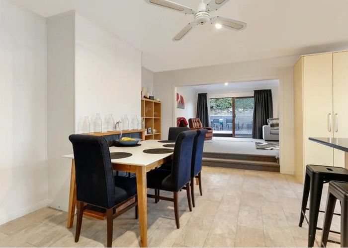  at 27 McCulloch Road, Panmure, Auckland City, Auckland