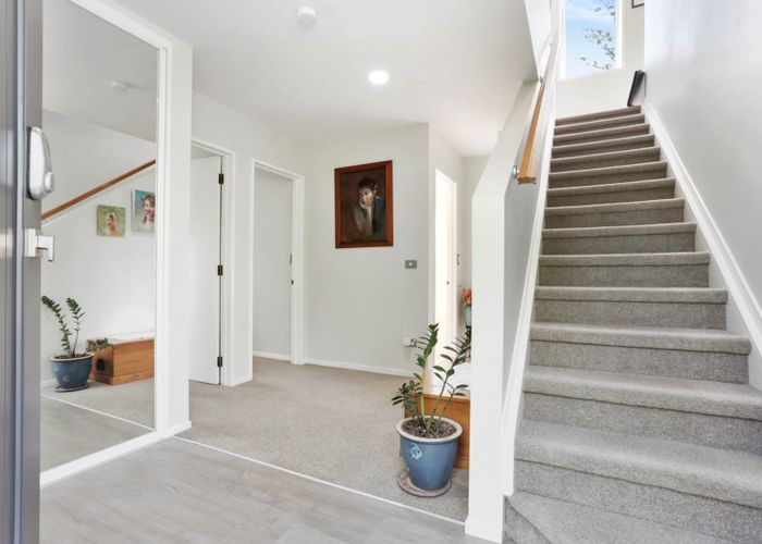  at 13A Sea Vista Avenue, Beach Haven, North Shore City