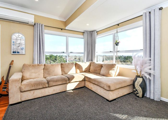  at 32 Peverill Crescent, Papatoetoe, Auckland