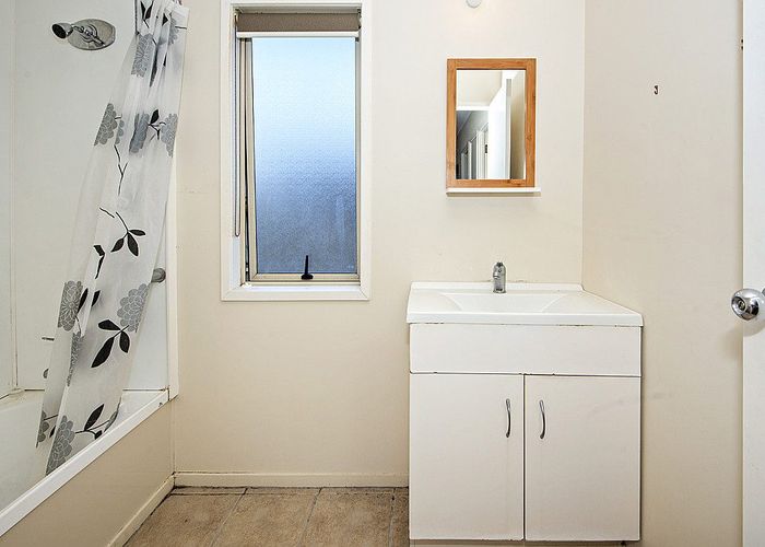  at 39a Greenstone Place, Clover Park, Manukau City, Auckland