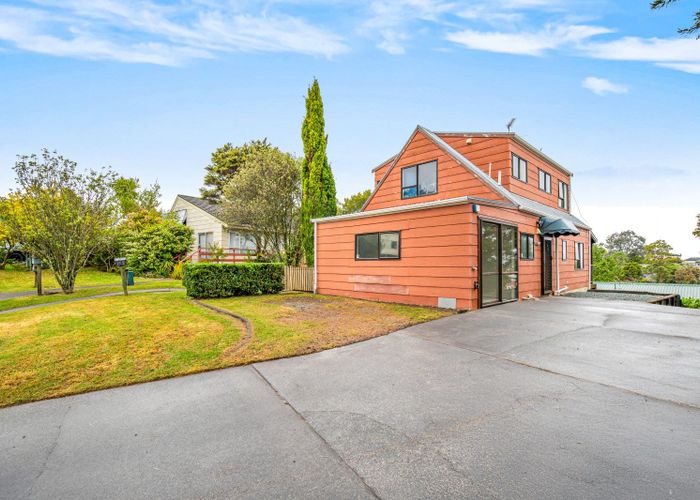  at 1/16 Glen Vista Place, Bayview, Auckland