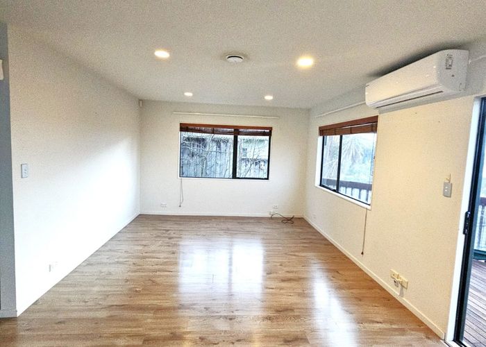 at 1/21 Jumento place, Unsworth Heights, North Shore City, Auckland