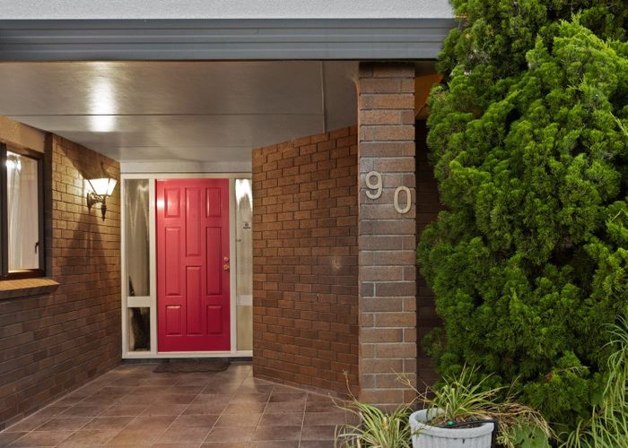  at 90 Churchill Drive, Taradale, Napier