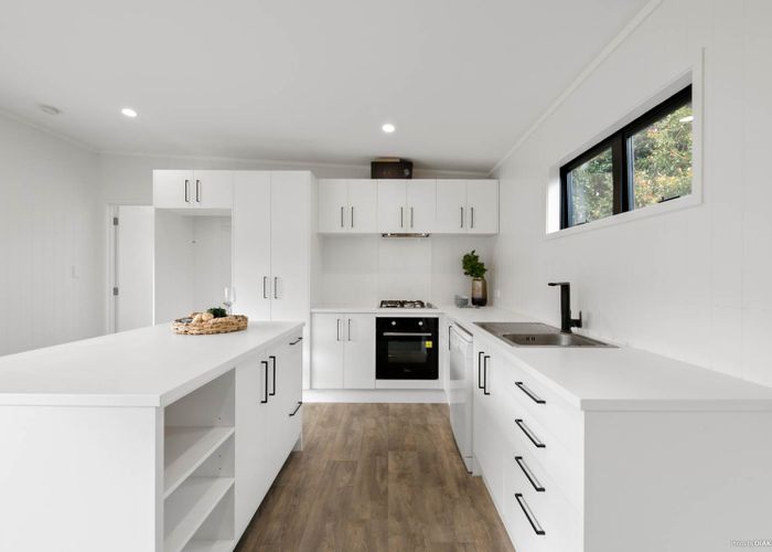  at 10 Karaka Road, Beachlands, Auckland