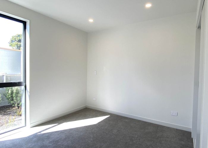  at 1/12 Onewa Road, Northcote, North Shore City, Auckland