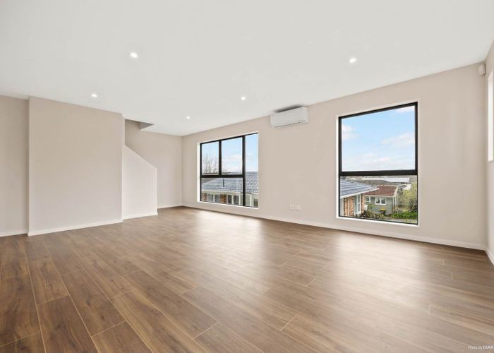  at 8/88 Te Atatu Road, Te Atatu South, Waitakere City, Auckland