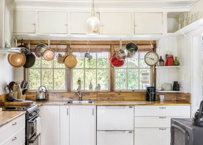  at 98 Hanham Road, Kumeu