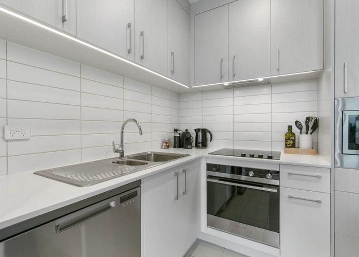  at 209/6 Waikumete Road, Glen Eden, Waitakere City, Auckland