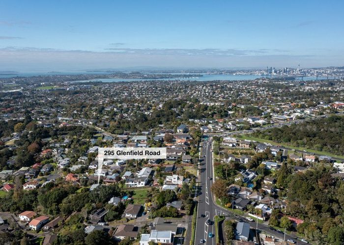 at 295 Glenfield Road, Glenfield, North Shore City, Auckland