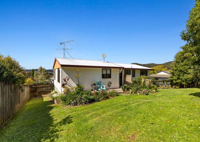  at 28 Kotinga Avenue, Glen Eden, Auckland