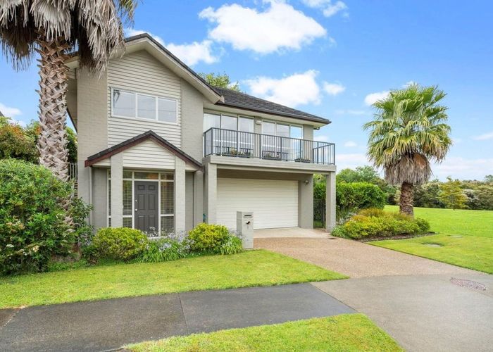  at 1 Mural Place, Greenhithe, Auckland