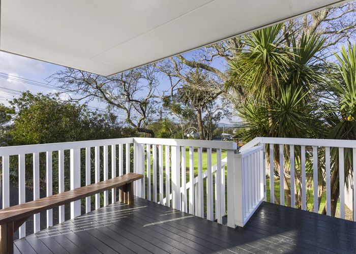  at 2/42 Raleigh Road, Northcote, Auckland