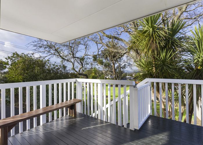  at 2/42 Raleigh Road, Northcote, Auckland