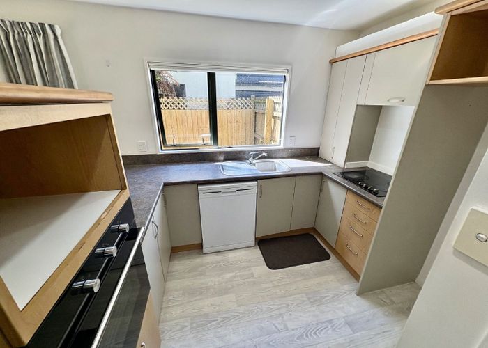  at 3/2 Leamington Street, Addington, Christchurch City, Canterbury
