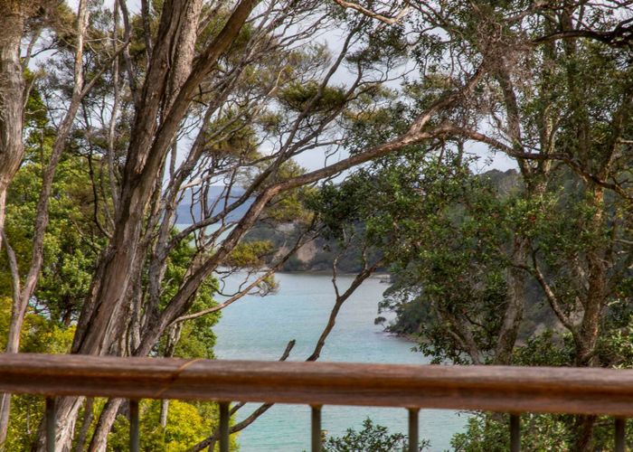  at 10 Aydon Road, Titirangi, Auckland