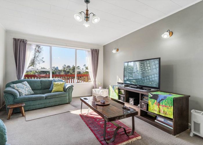  at 27 Fitzwater Place, Henderson, Auckland
