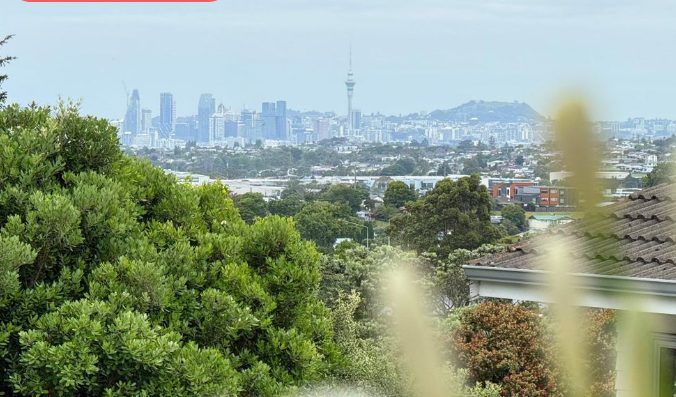 at 2/235 Sunset Road, Sunnynook, Auckland