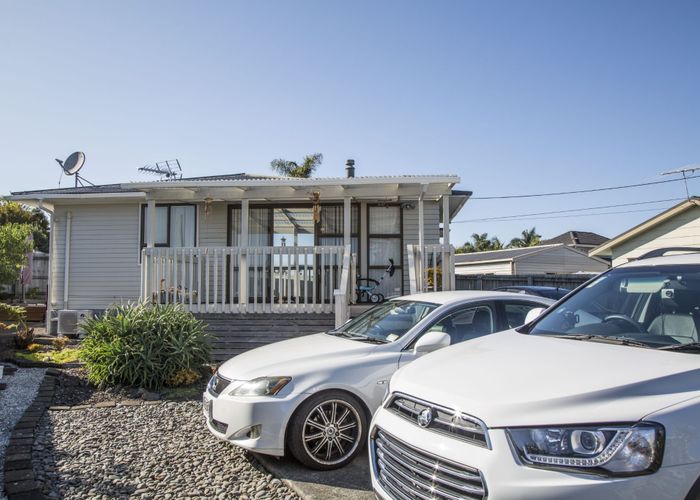  at 43 Strid Road, Te Atatu South, Waitakere City, Auckland