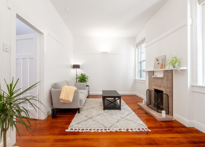  at 2/128 Newton Road, Newton, Auckland City, Auckland