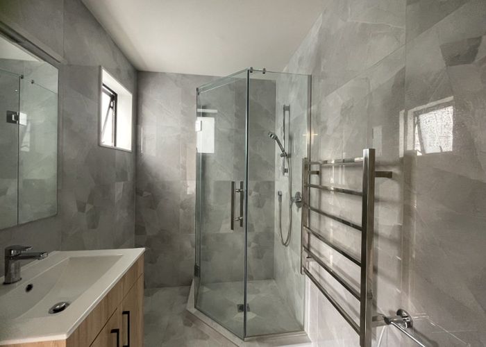  at 6 Korokio Lane, Henderson, Waitakere City, Auckland