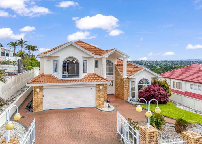  at 35 McCahill Views, Botany Downs, Manukau City, Auckland