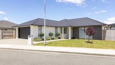  at 2 Molesworth Street, Carterton,, Carterton