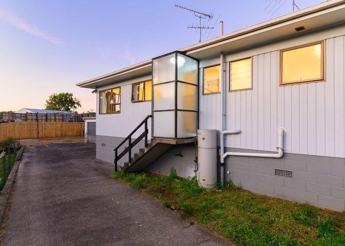  at 3/81 White Swan Road, Mount Roskill, Auckland City, Auckland