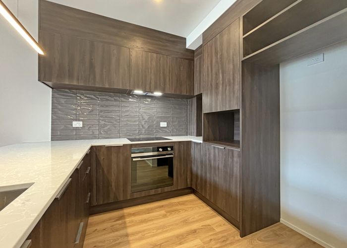  at 12/18 Karengo Street, Long Bay, Auckland