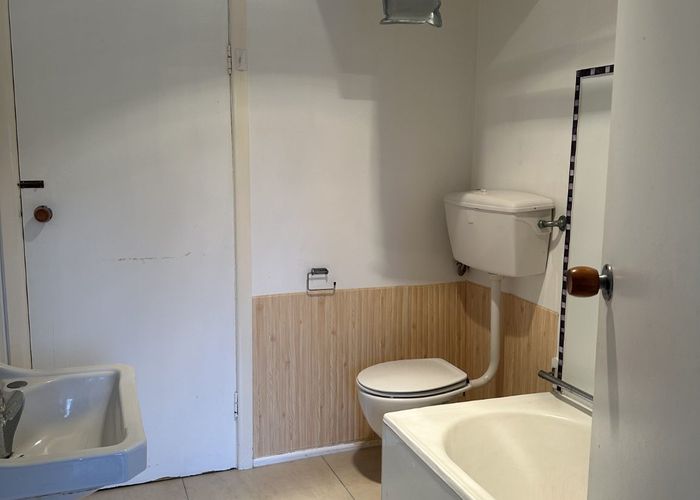  at 9a Purchas road, Hauraki, North Shore City, Auckland