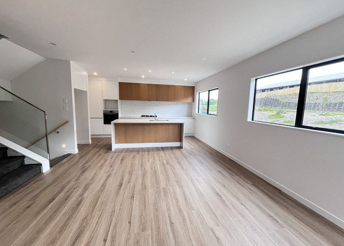  at 12 Irwin Lane, Windsor Park, North Shore City, Auckland