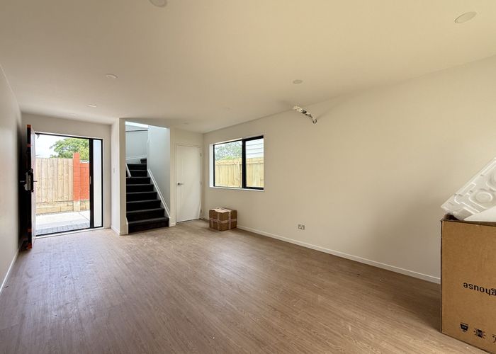  at 40B Normanton St, Glenfield, North Shore City, Auckland