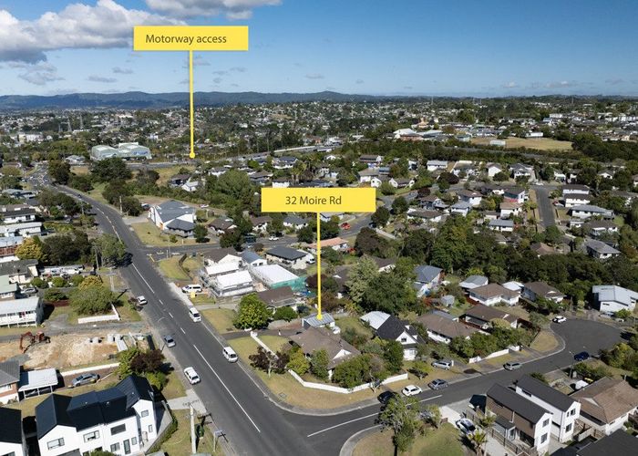  at 32 Moire Road, Massey, Waitakere City, Auckland
