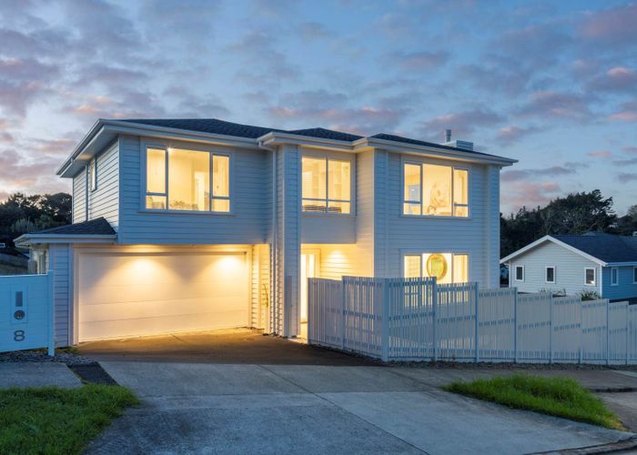  at 8 Richard Hill Close, Albany, North Shore City, Auckland
